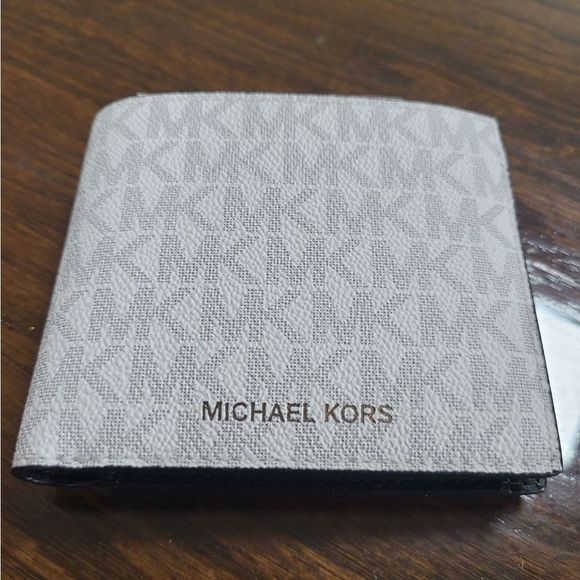 MICHAEL KORS MENSCooper Logo Billfold Wallet With Coin Pouch - Picture 12 of 12